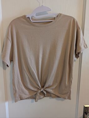 H&M Women’s Knot-Front Short Sleeve Crop Tee - Beige